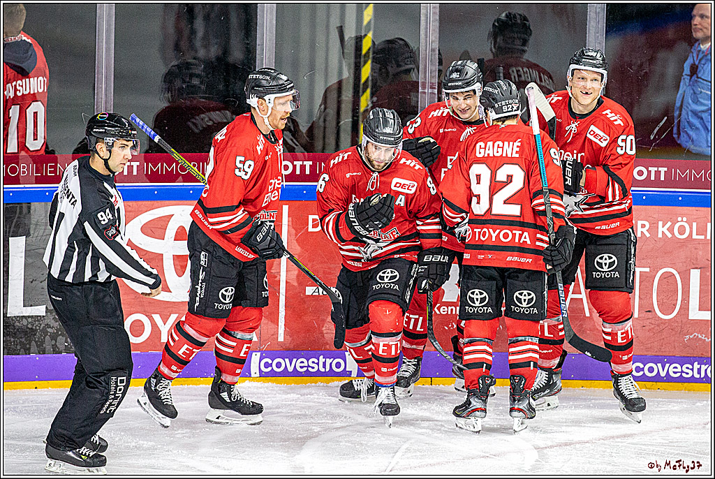 DEL;  Koelner Haie - Schwenninger Wild Wings; Koeln, 20.12.2019